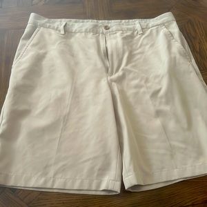 IZod Golf Shorts Size 38